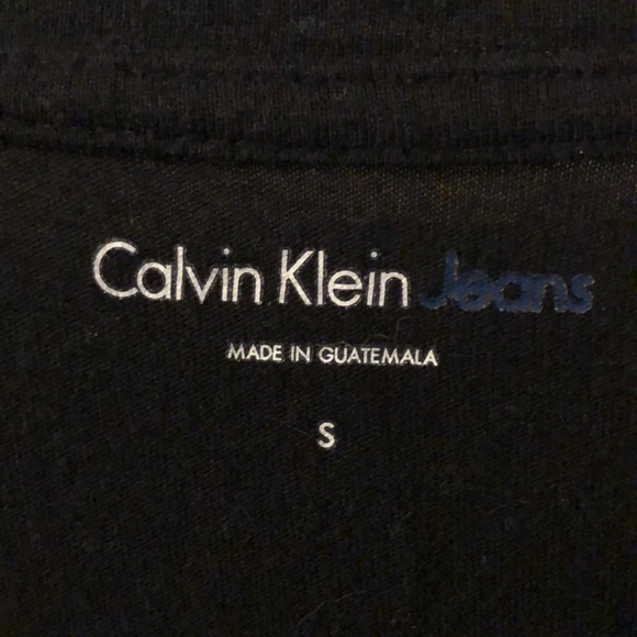 Black Calvin Klein t-shirt. - Picture 2 of 3